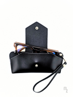 Luxuriöses schwarzes Brillenetui Arezzo mit Satin-Optik und Handgelenkschlaufe.