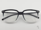 Etna Eclipse Front eckige Blaulichtfilterbrille Ideal für Laptop und Smartphone Nutzung.
Vielseitige Nutzungsmöglichkeit:
Gamingbrille, Mode-Brille,  Antiblaulichtfilter, minimalistisch usw.