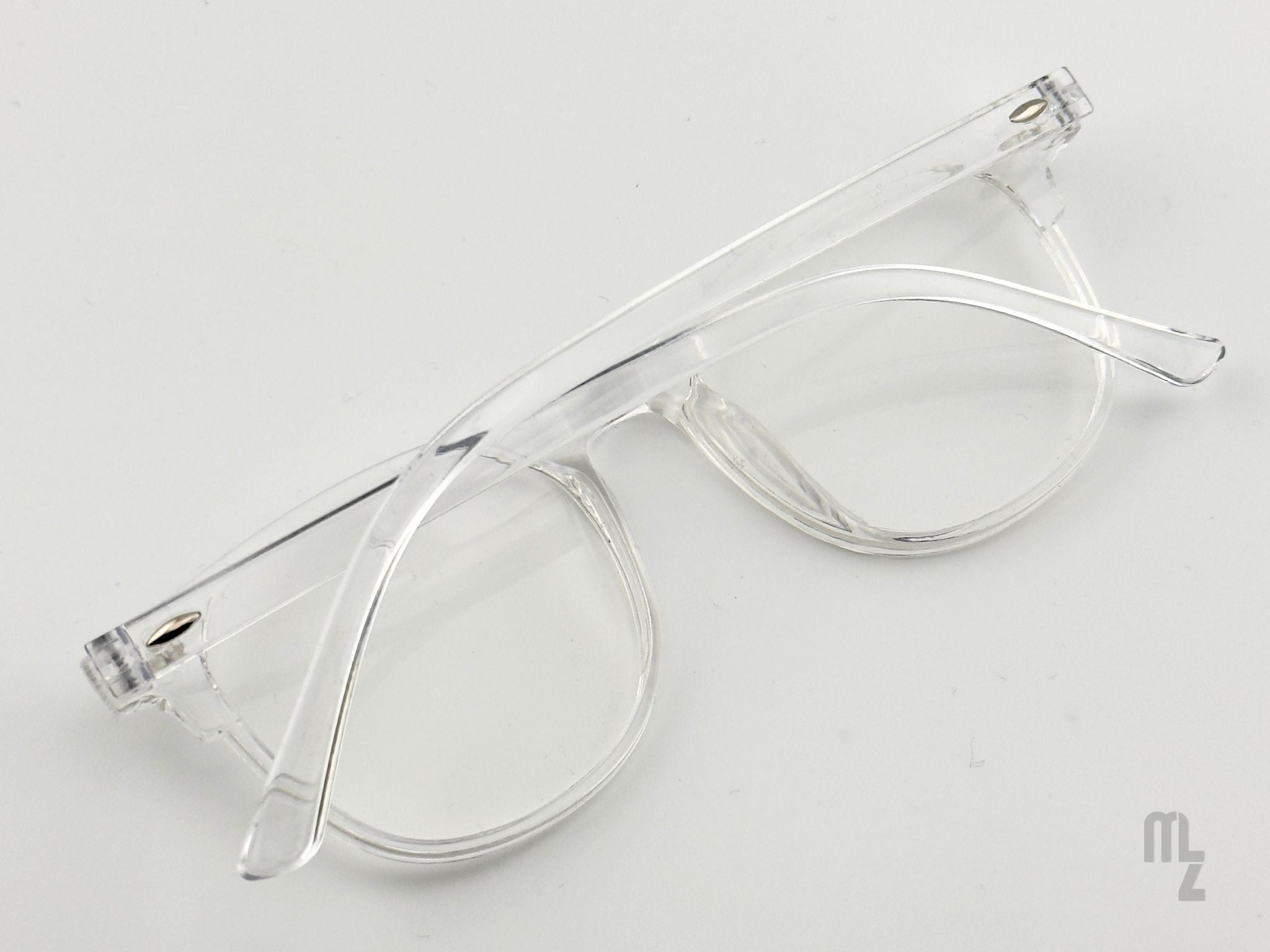 Vesuv Lucid Rückansicht eckige Blaulichtfilterbrille Unisex Design für digitale Geräte, Bildschirmgebrauch und Freizeit. Vielseitige Nutzungsmöglichkeit:
Gamingbrille, Mode-Brille,  Antiblaulichtfilter, minimalistisch usw.